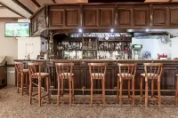The Ship Inn Hotel - bar