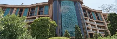 Parsian Kowsar Hotel Isfahan Отели рядом с достопримечательностью «Хашт-бехешт»