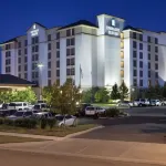 Embassy Suites by Hilton Denver International Airport Отели в г. Денвер