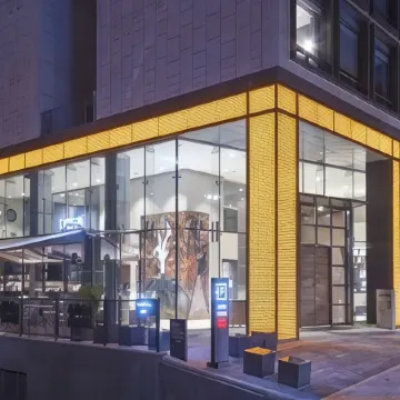 Hotel Cappuccino Отели рядом с достопримечательностью «Ресторан Gramercy Hall»