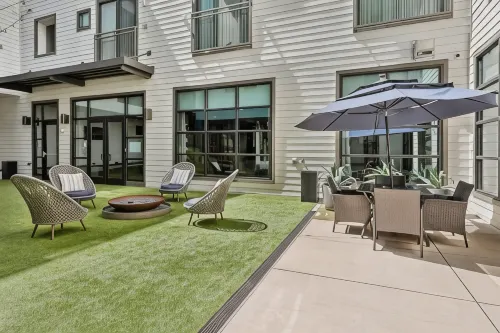 Sentral East Austin at 1630 E Sixth Hotel di Austin