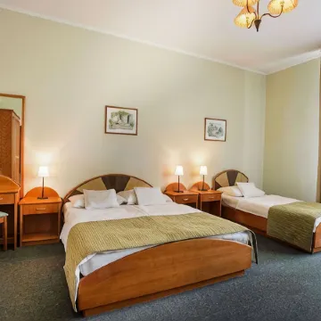 Baross Hotel by Mellow Mood Hotels Отели рядом со станцией Восточная (Восточная) железнодорожная станция