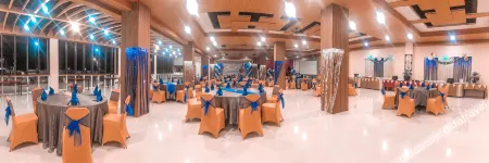 Hotel Cartenz Timika Отели в г. Тимика