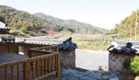 Anseong Geomeokgol Hanok Pension
