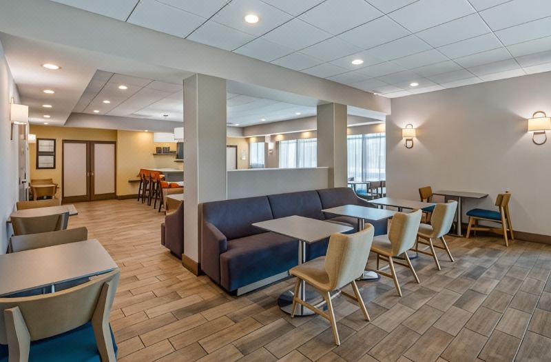 Hampton Inn Channel Islands Harbor photo 5