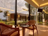 Mirror Mirror Hotel Cafe & Restaurant Hotels in Klaeng