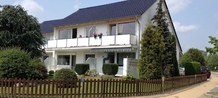 Vacation apartment in top location, terrace, WiFi, lockable bicycle shed Hotels in Gromitz