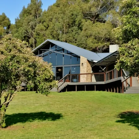Dunkeld East Hotel Отели в г. Белфаст
