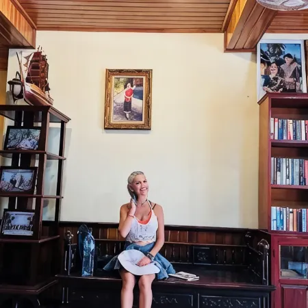 Villa Alounsavath Mekong Riverside Отели рядом с достопримечательностью «Ват Чом Пхет»