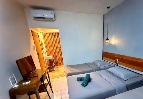 Buton Backpacker Lodge - 2-Star
