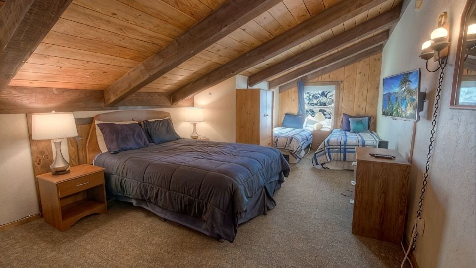 Tahoe Olympic 3 Bedroom Condo by RedAwning