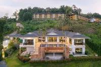 Golden Horizon Villa  Hotels in Por Bay