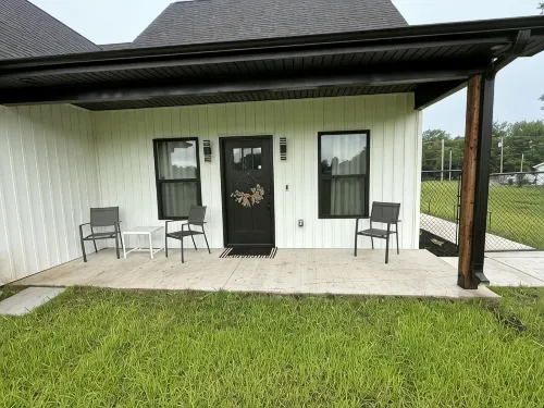 Modern Family Getaway! Heated Pool, Hot Tub Theatre Room, Game Room!