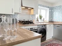 Impeccable 2 Bedroom House in Bicester Hotels in Bicester