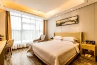Huike Hotel - parking