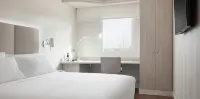 إن إتش مدريد باراخاس آيربورت