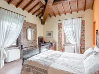 Podere Molinaccio - Luxury Tuscan-style Eco Villa with pool in Valdichiana Ξενοδοχεία στην πόλη Panicale