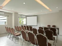 Amaris Hotel Kalimalang Hotels in Bekasi City