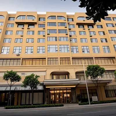 prosperous horse hotel โรงแรมใกล้วัดจินหม่า