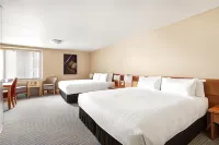 The Old Woolstore Apartment Hotel