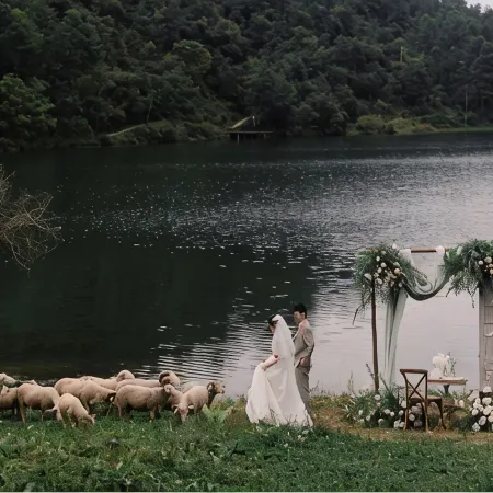 CLOUD·LAKE RESORT HOTEL