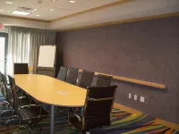 ฮอลิเดย์ อินน์ เอ็กซ์เพรส โรงแรม & สวีท ร็อค สปริงส์ กรีน ริเวอร์ บาย IHG - 3 ดาว