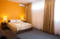 19 Hotel