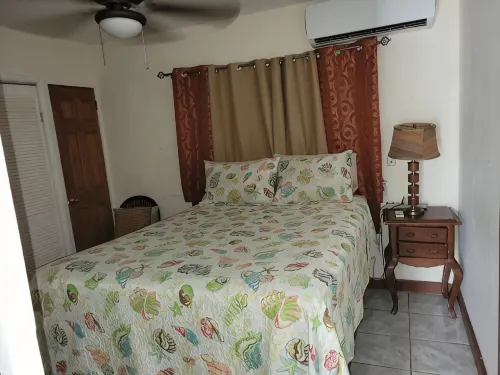Sagusta Gardens Cosy Apartment 2 - Wi-Fi