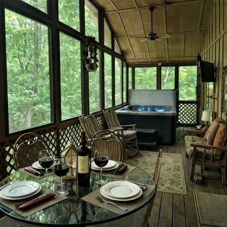 Brandywine Cabin - Screened Porch and Great Privacy