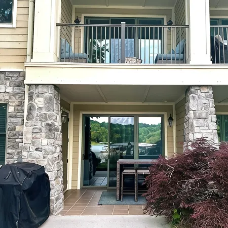 Newly renovated 3 br 2 bath condo on beautiful Norris Lake!