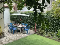 Beautiful house with garden and attic between Marché aux Puces and La Communale - 3-Star
