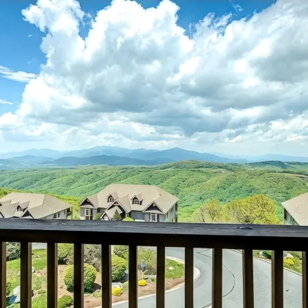 Updated condo at 5100' with breathtaking views!