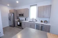 Hip, Modern, Cozy Townhouse in Walkable Southside - balcon