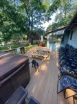 Lakefront, Wooded, & Secluded Home - Family Dogs Welcome. - 3-نجوم