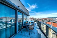 Up Hotel Budapest - Romanttinen