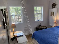Private Oceanfront Cottage renovated: New Oceanfront Master BR for 2023 season - Wifi
