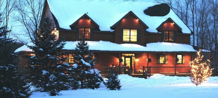 Woodland Trails Lodge on 130 acres with ponds and miles of private trails Hotels in Pine County