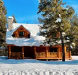 Cozy Seeley Lake Cabin, Sleeps 9, Huge Hot Tub - Homestays