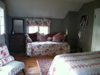 Cozy Lake Winnebago Cottage: Shallow Sandy Shore, Close to Eaa & Packers Games - Wifi