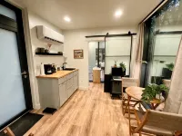 “Glass House3 - Modern Mirror Home w/ Hot-tub