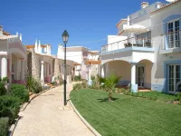 Deluxe Golf Townhouse Only 5 Mins To The Beach
