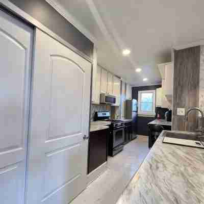 Spacious DC Getaway • Modern Comfort • Walk-In Shower • Near Metro Others