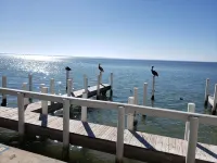 Home Away from Home, Sit Back, Relax, The Beach and Bay are in Your Back Yard - 4 звезды