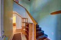 Surf Chalet w/ hot tub and kayaks - 3-Star