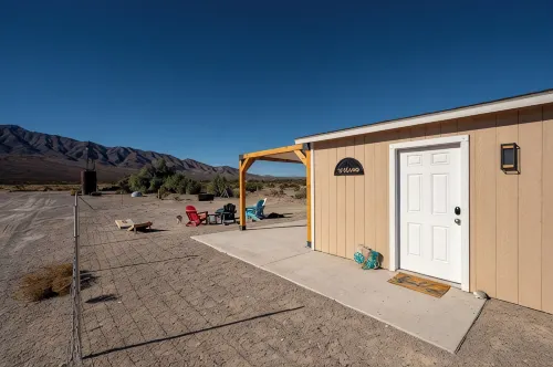 Desert Retreat-Charming 2-bedroom house with a View - Boutique