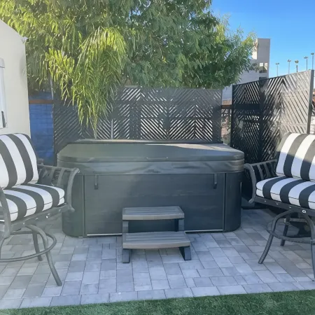Be in the Heart Of Chandler, Walking Distance to Golf, Shops, Resturants, & More