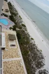 One Bedroom Penthouse Condo on the Beach at Ocean Sands - sul mare