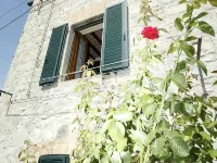 Exclusive Stone Tower. Hotels in Murlo