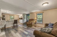 The Rustic Minnow: Walk to Lake, Enjoy Outdoor Amenities and Stunning Landscape - 3-Star