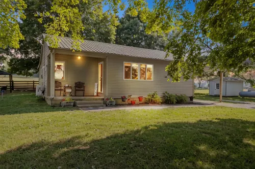 Cozy Farmhouse near Mammoth Cave on 45+ acre animal farm - 3 stjerner